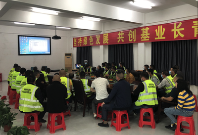 強(qiáng)化道路交通安全管理,龍崗交警組織重點(diǎn)車輛駕駛員開展培訓(xùn)