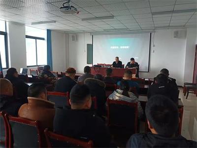 蘆山縣綜合行政執(zhí)法局召開駕駛員安全教育培訓會，筑牢交通安全防線